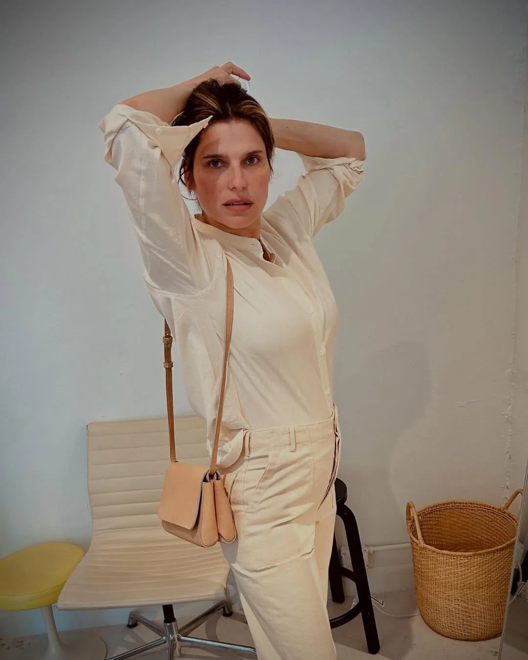 Lake bell, 46 picture 1 of 6