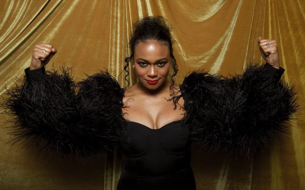 Tatyana Ali, 45 picture 3 of 4