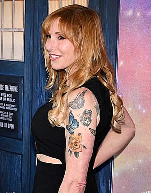 Kari Byron , 49'