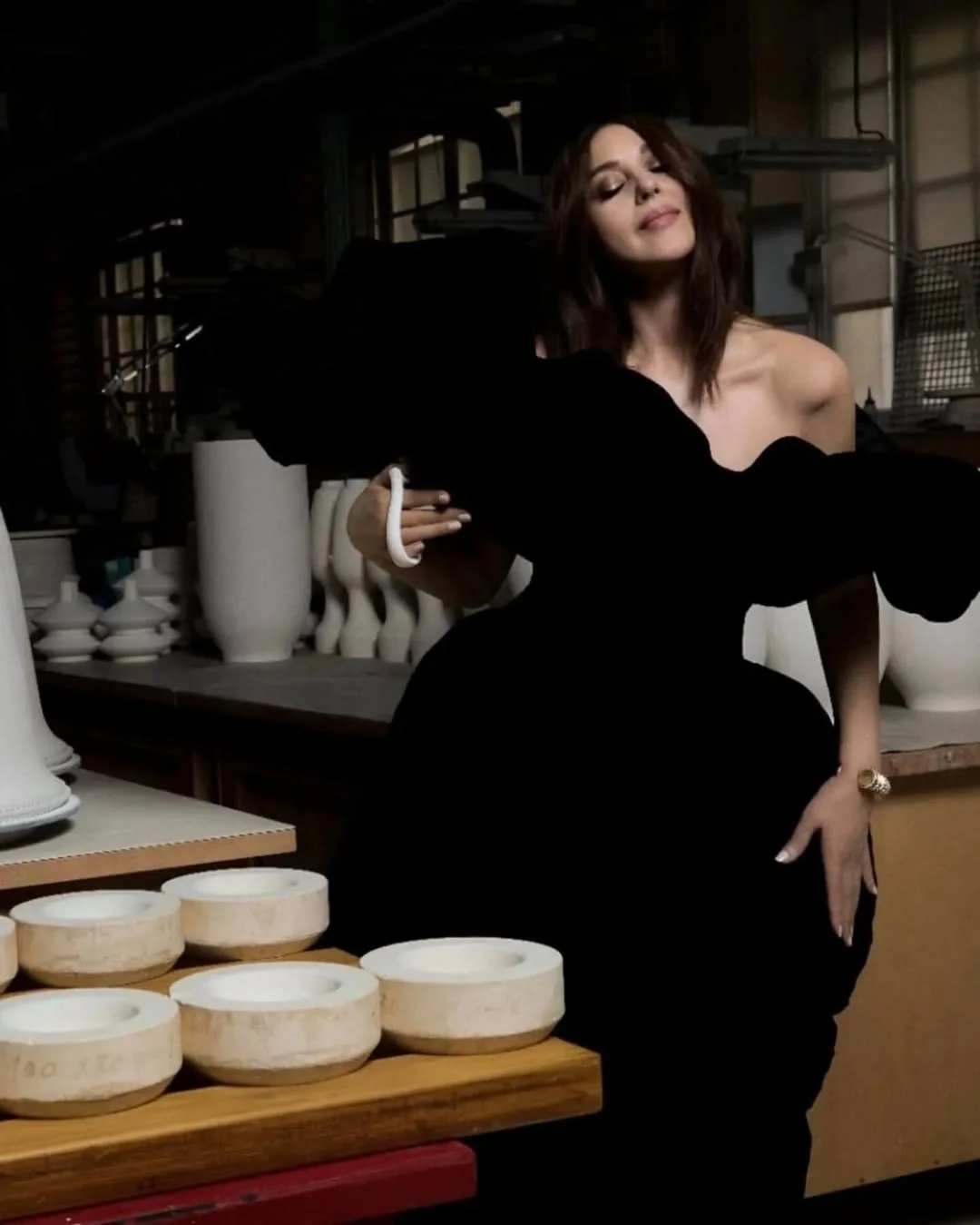 Monica Bellucci, 60 picture 1 of 2