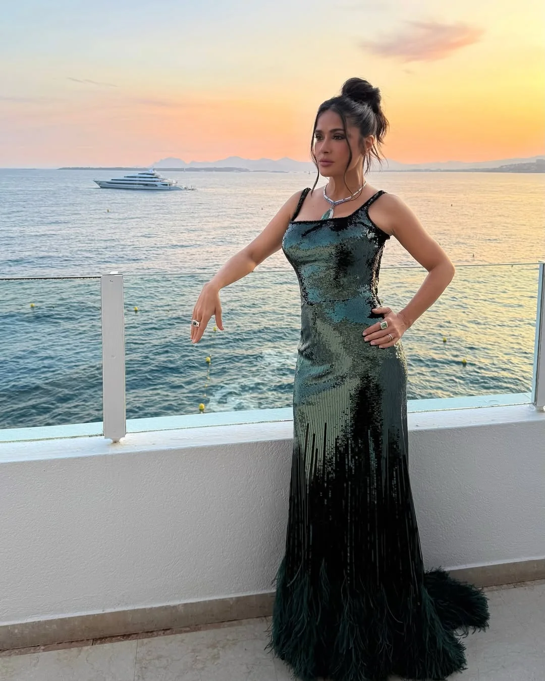 Salma Hayek, 58 picture 1 of 5