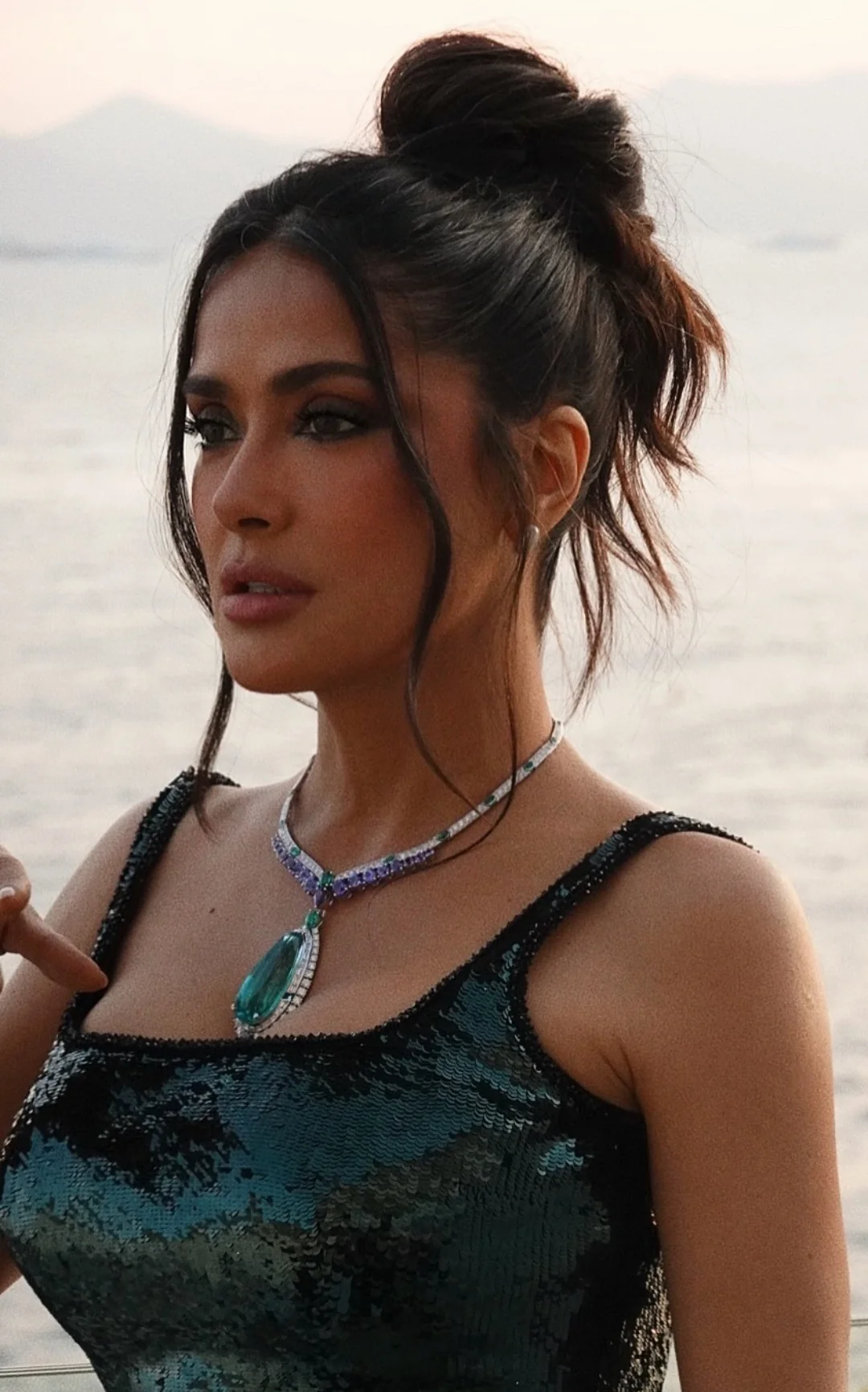 Salma Hayek, 58 picture 2 of 5