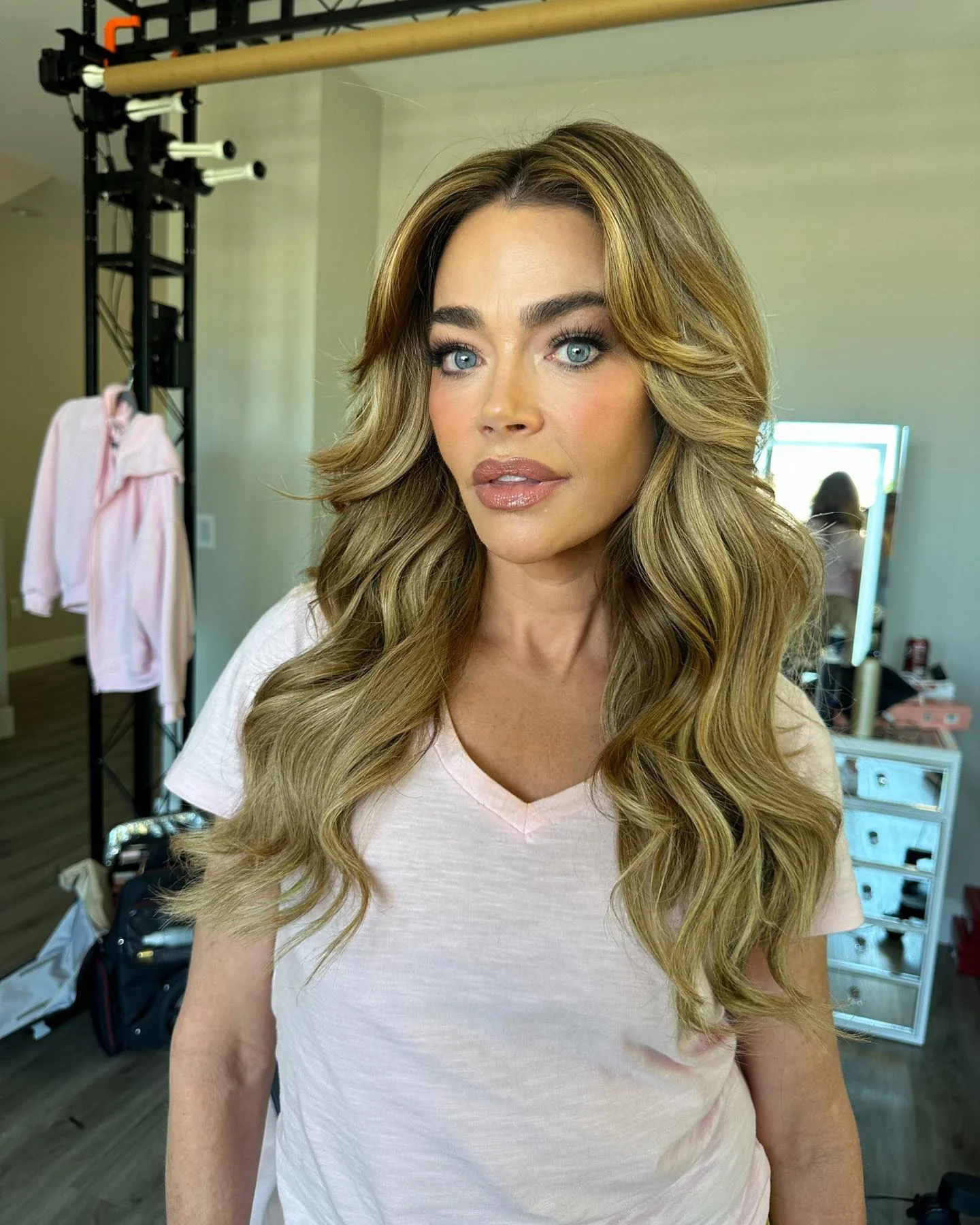 Denise Richards, 53 picture 3 of 3