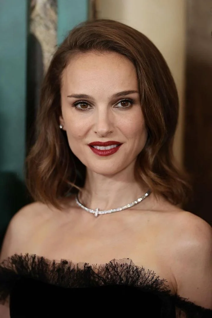 Natalie Portman, 43 picture 1 of 2