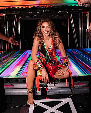Shakira, 48'