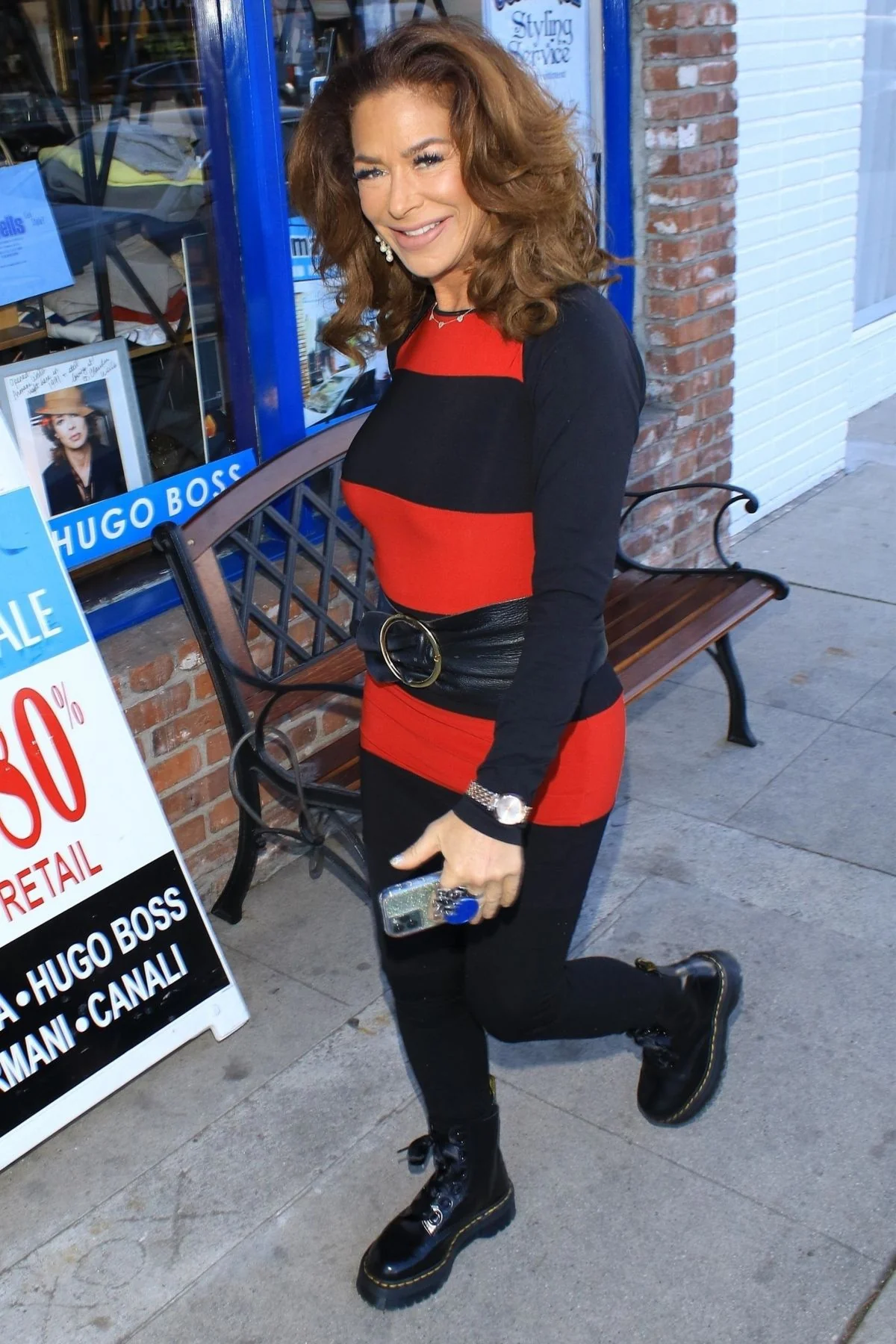 Claudia Wells, 54 picture 1 of 6