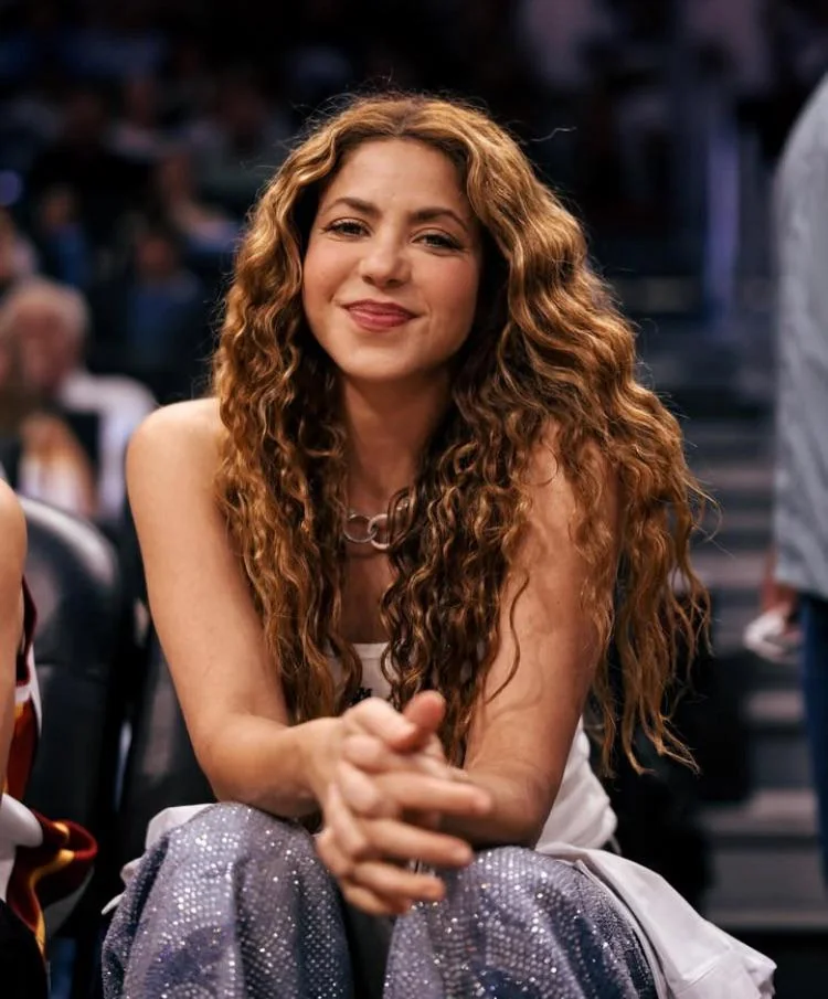 Shakira, 48 picture 1 of 1