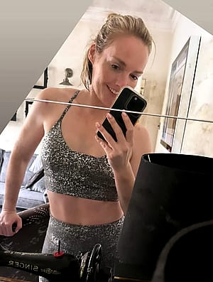 Amanda Davies, 44'