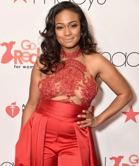Tatyana Ali, 46 picture 2 of 2