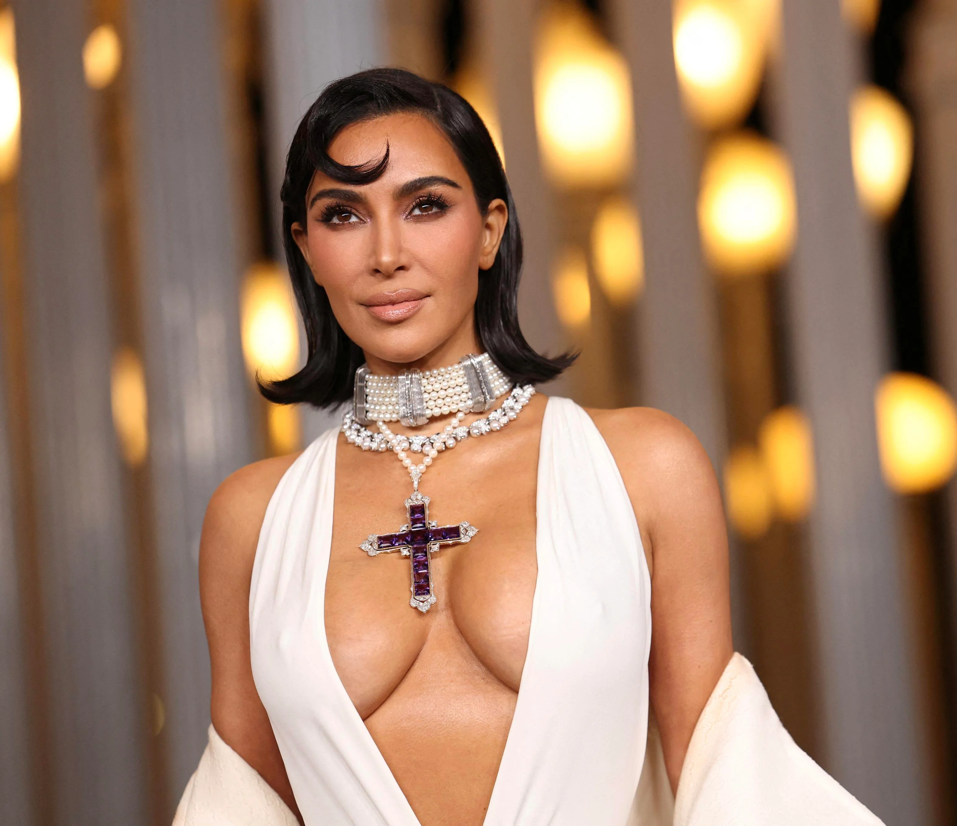 Kim Kardashian, 44 picture 1 of 12