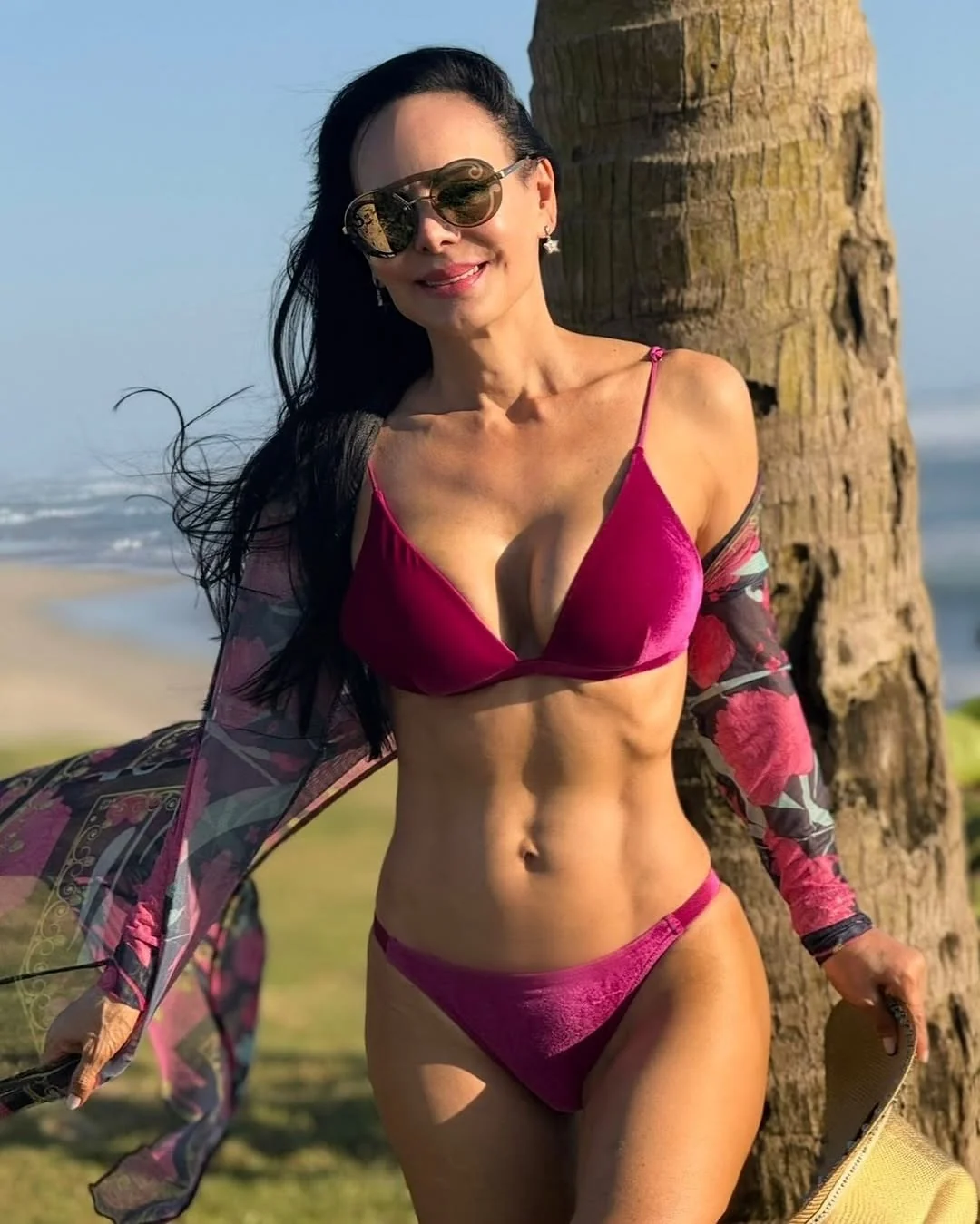 Maribel Guardía, 66 picture 3 of 4