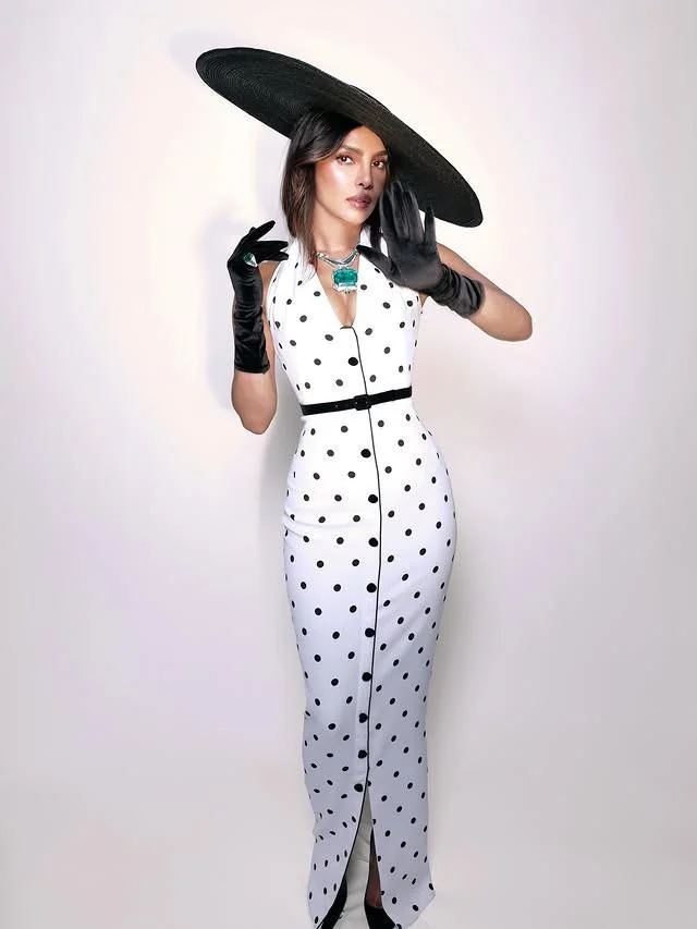 Priyanka Chopra, 42 picture 2 of 5