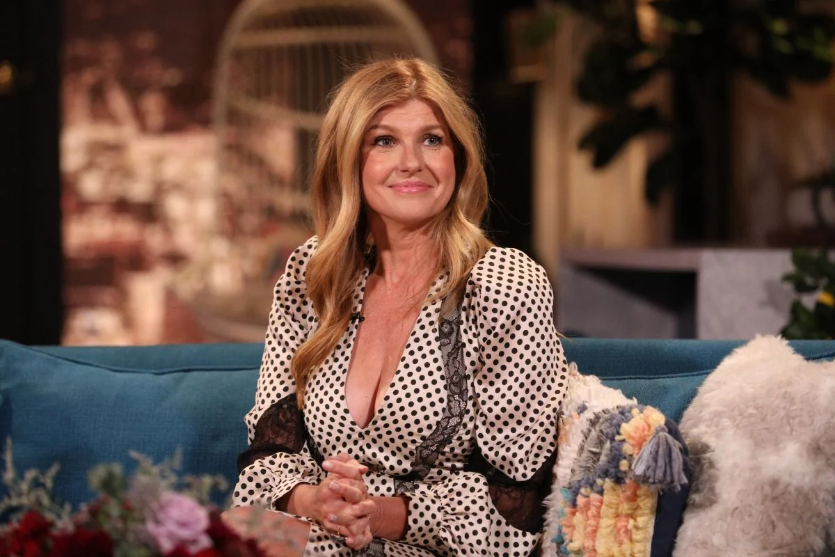 Connie Britton, 52 picture 2 of 2