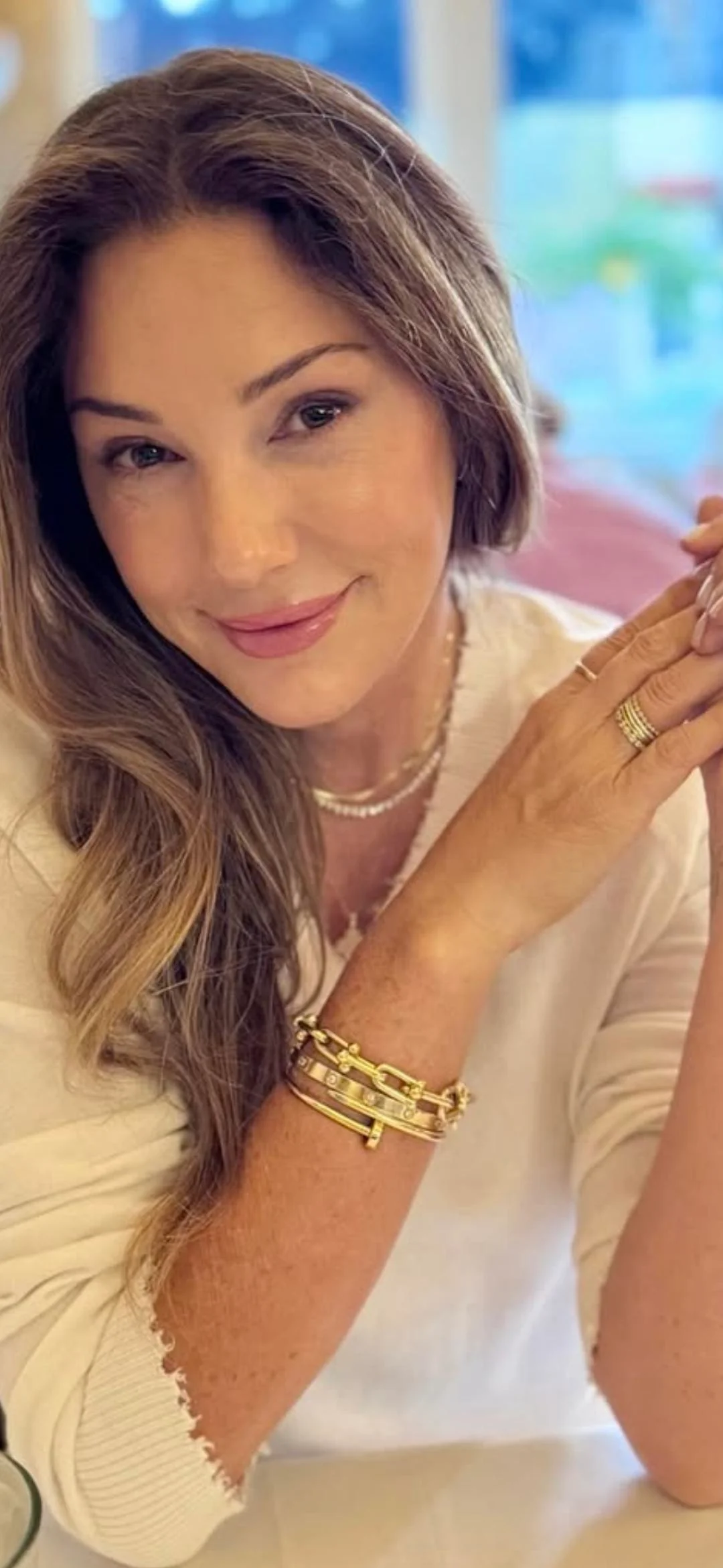 Daisy Fuentes, 58 picture 1 of 2