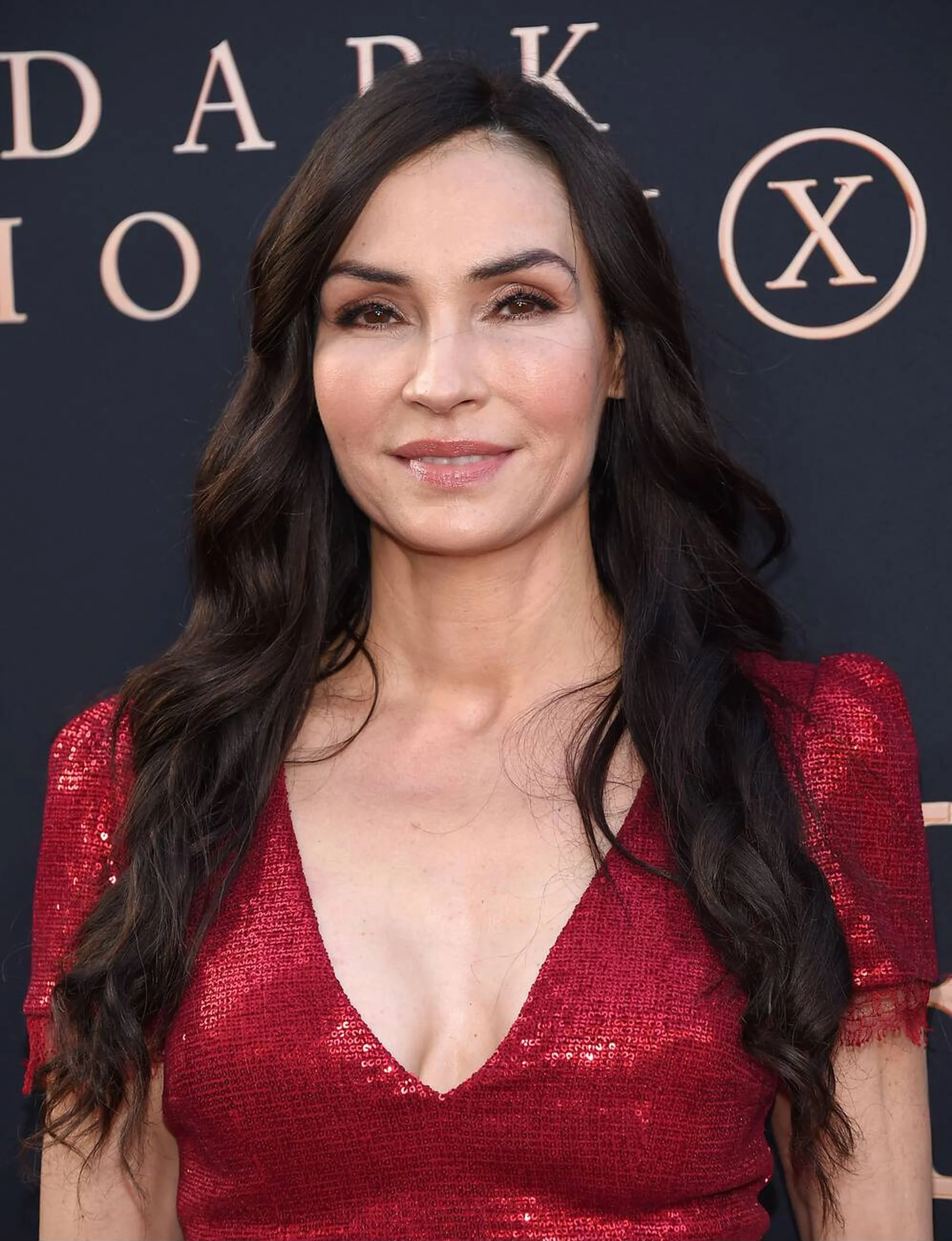 Famke Janssen, 54 picture 2 of 2