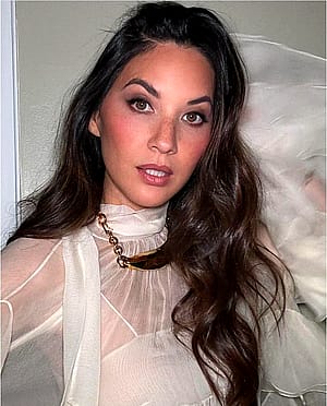 Olivia Munn, 44'