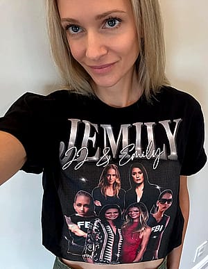 AJ Cook, 46'