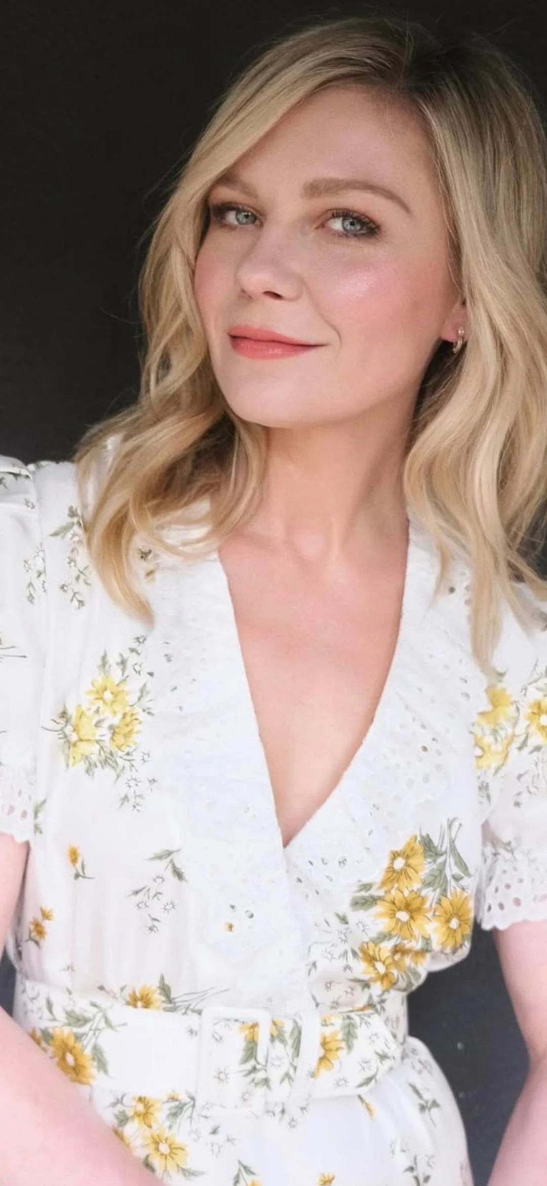 Kirsten Dunst, 43 picture 1 of 2