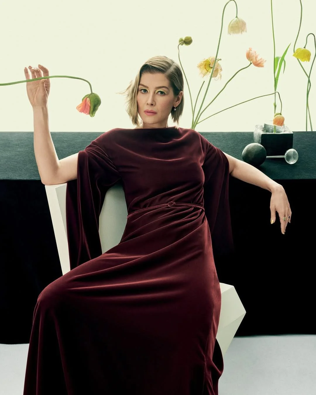 Rosamund Pike, 46 picture 5 of 6