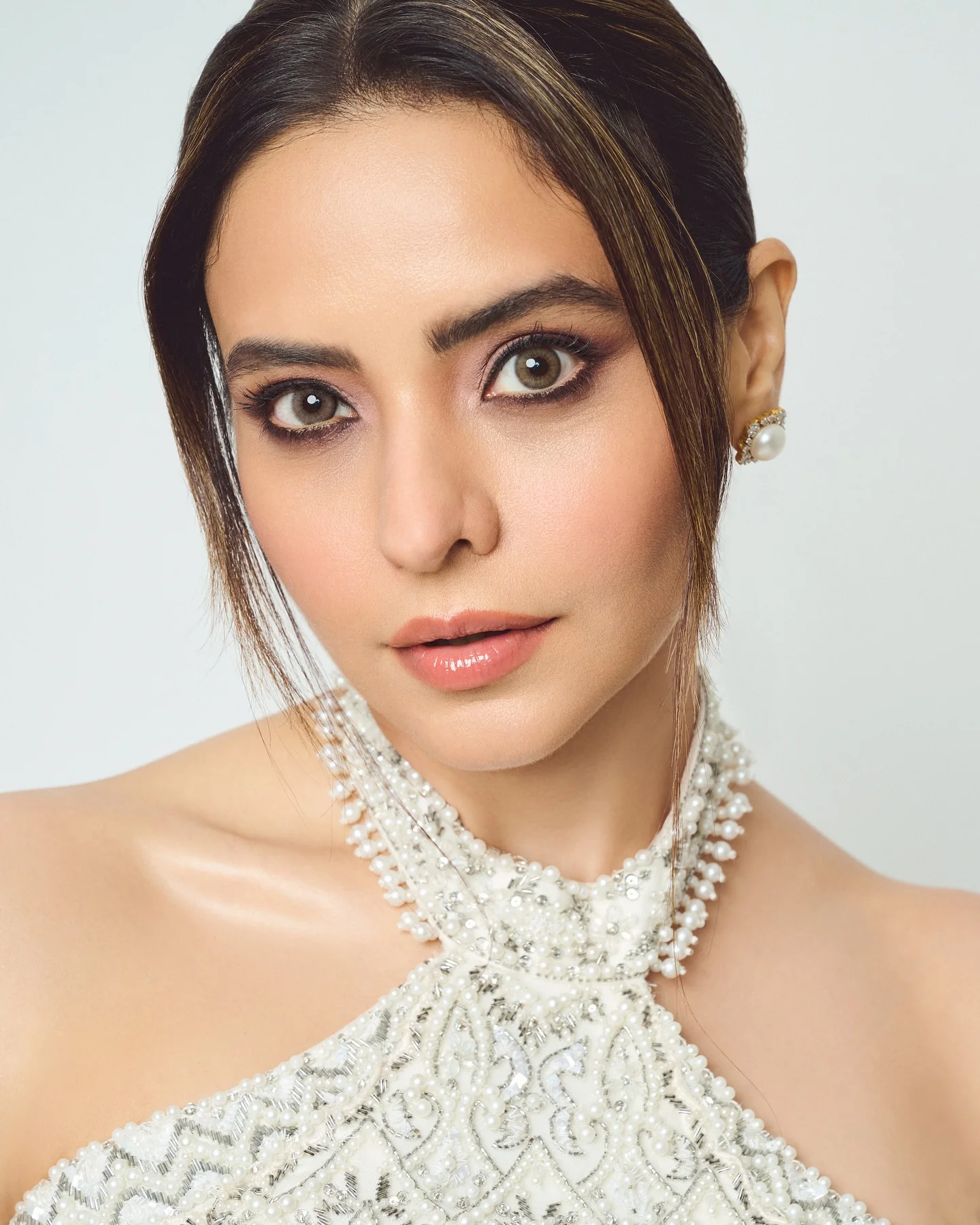 Aamna Sharif, 42 picture 2 of 8