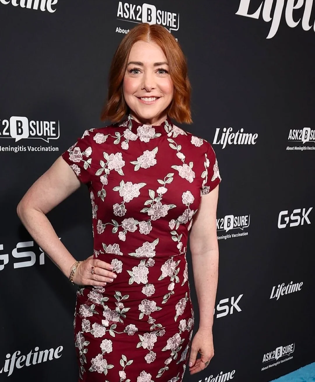 Alyson Hannigan, 51 picture 2 of 2
