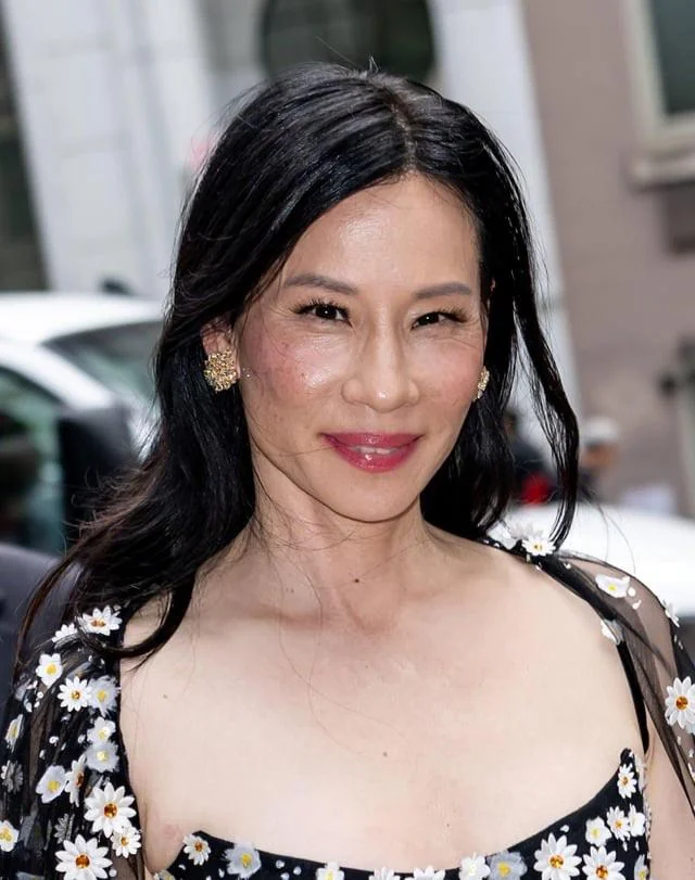 Lucy Liu, 56 picture 3 of 6