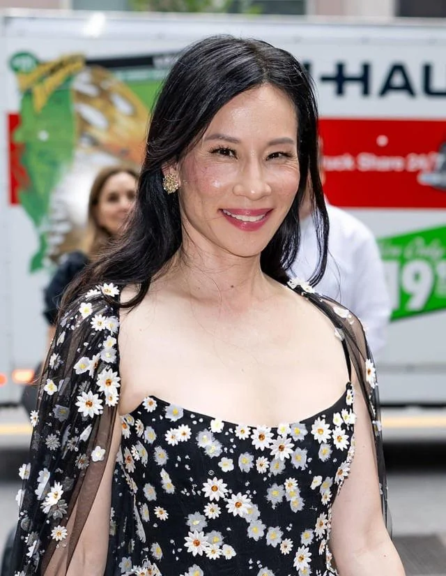 Lucy Liu, 56 picture 6 of 6