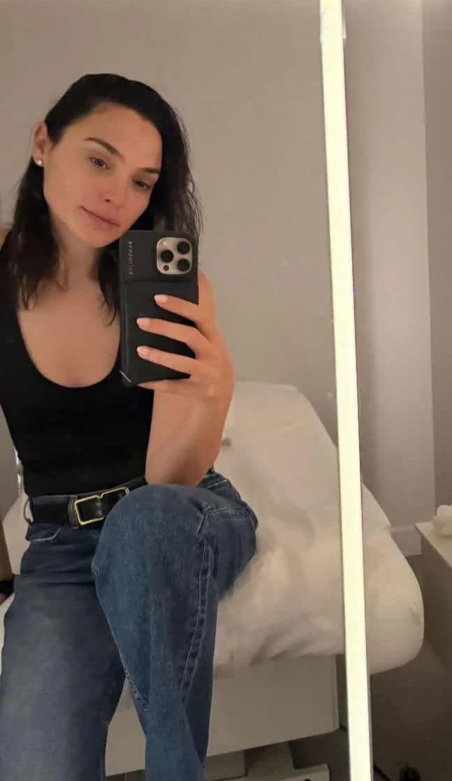 Gal Gadot, 40 picture 1 of 1