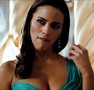 Paula Patton, 49'