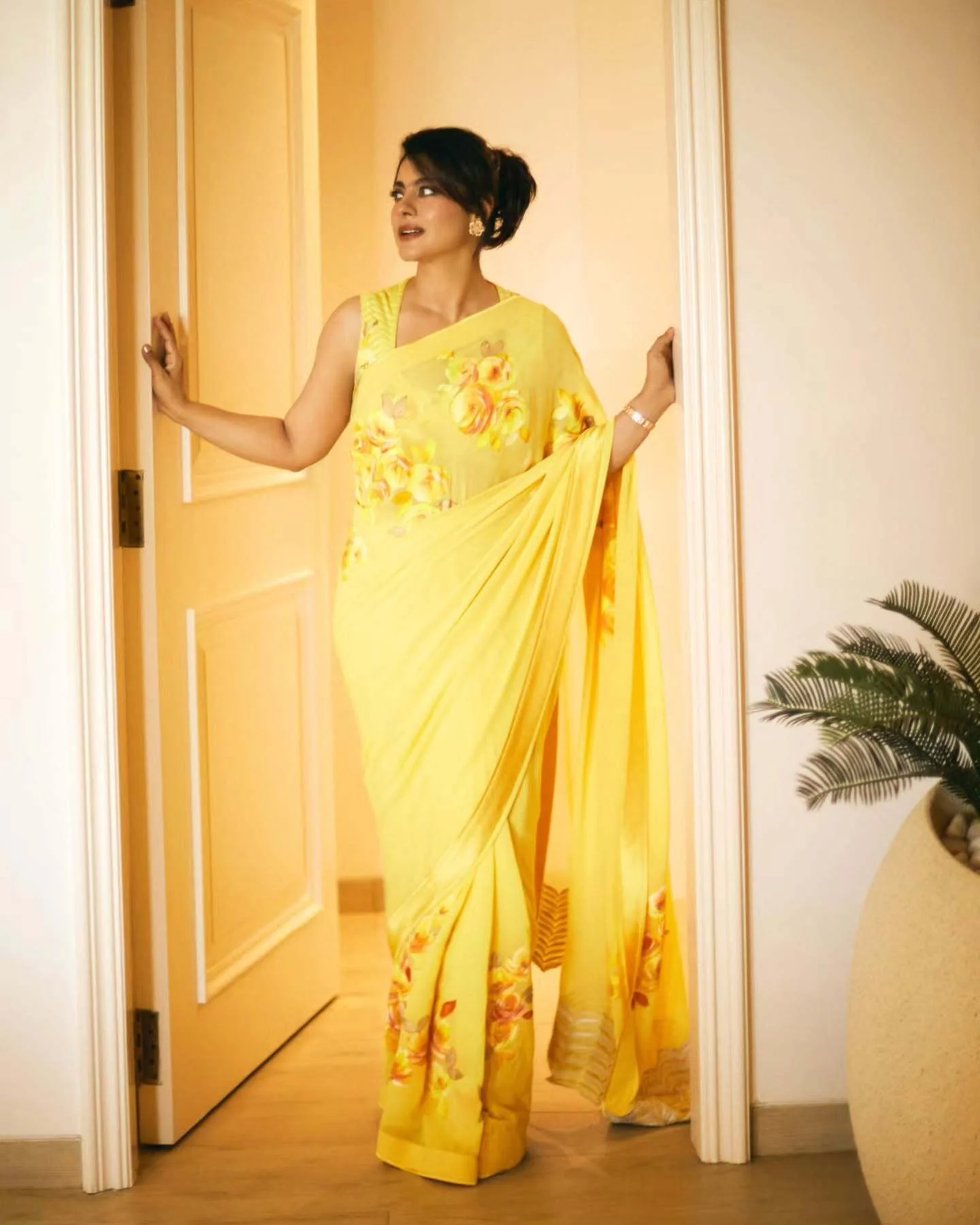 Kajol Devgan, 51 picture 3 of 3