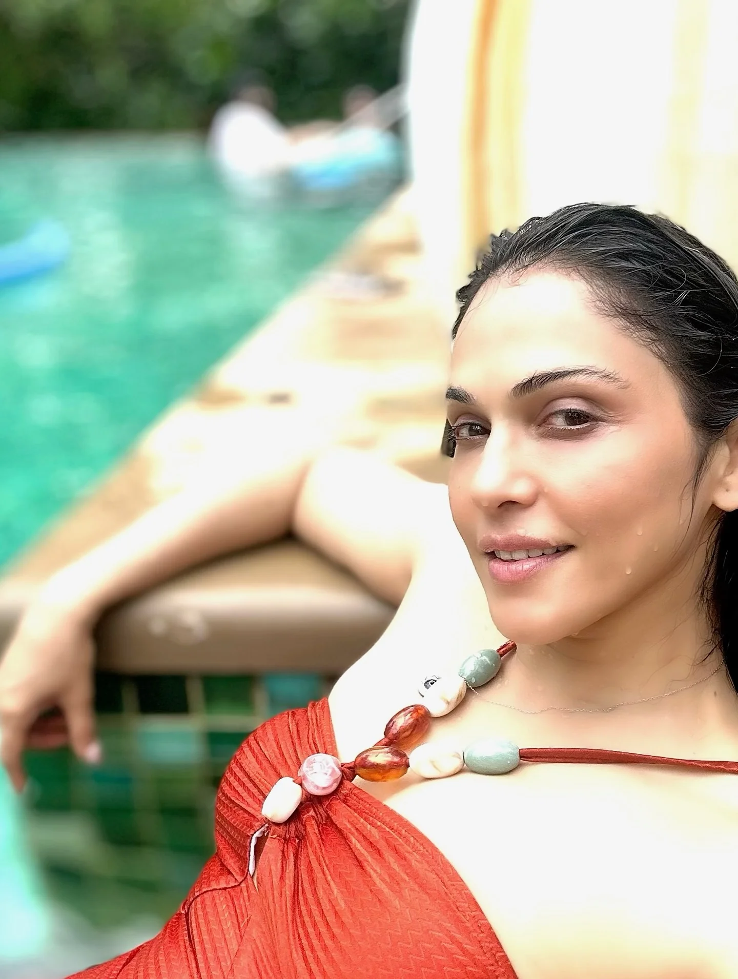 Isha Koppikar, 48 picture 2 of 4