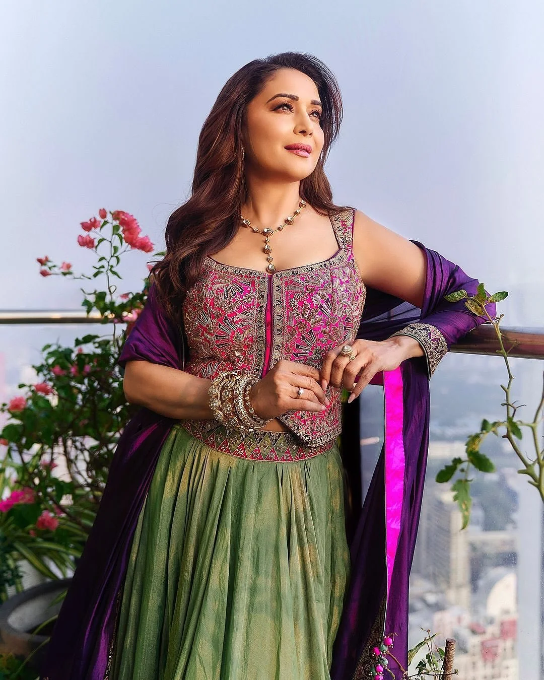 Madhuri Dixit, 58 picture 2 of 3