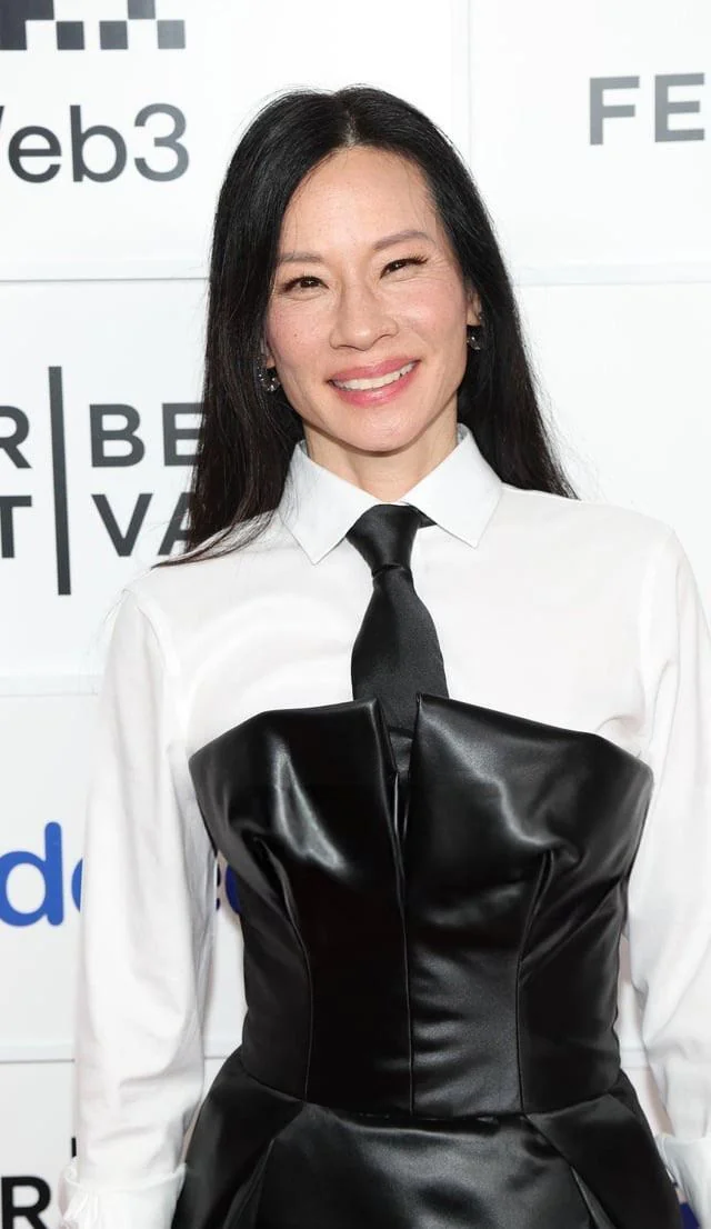 Lucy Liu, 56 picture 4 of 5