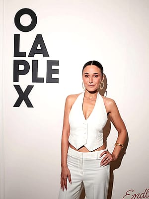 Emmanuelle Chriqui, 49'