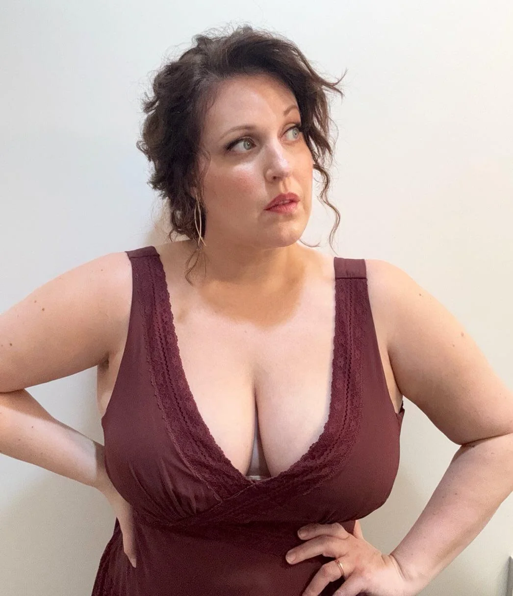 Alison Tolman, 43 picture 1 of 1