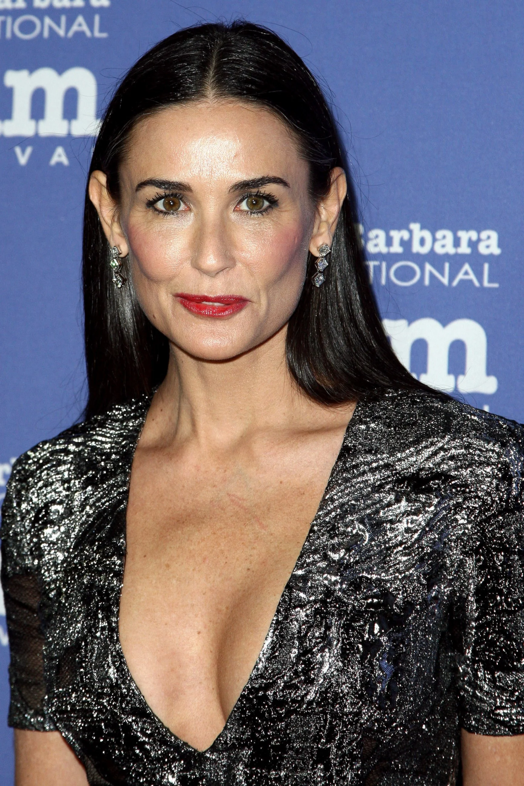 Demi Moore, 52 picture 1 of 4
