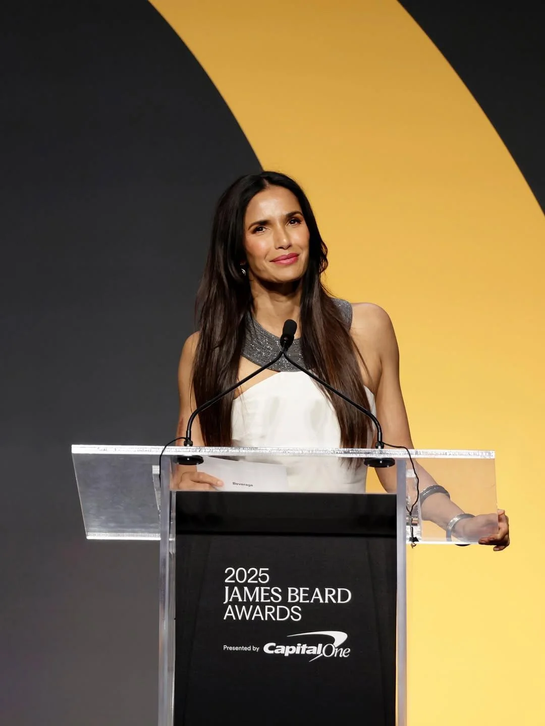 Padma Lakshmi, 54 picture 2 of 2