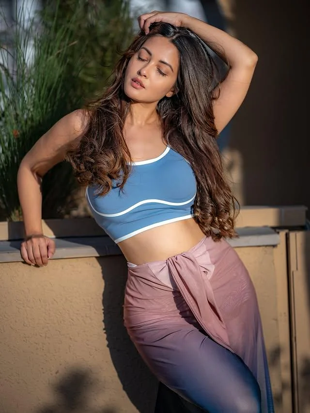 Riya Sen, 44 picture 1 of 1