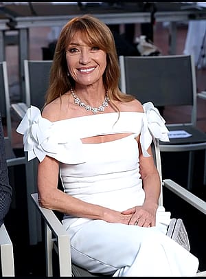 Jane Seymour, 74'