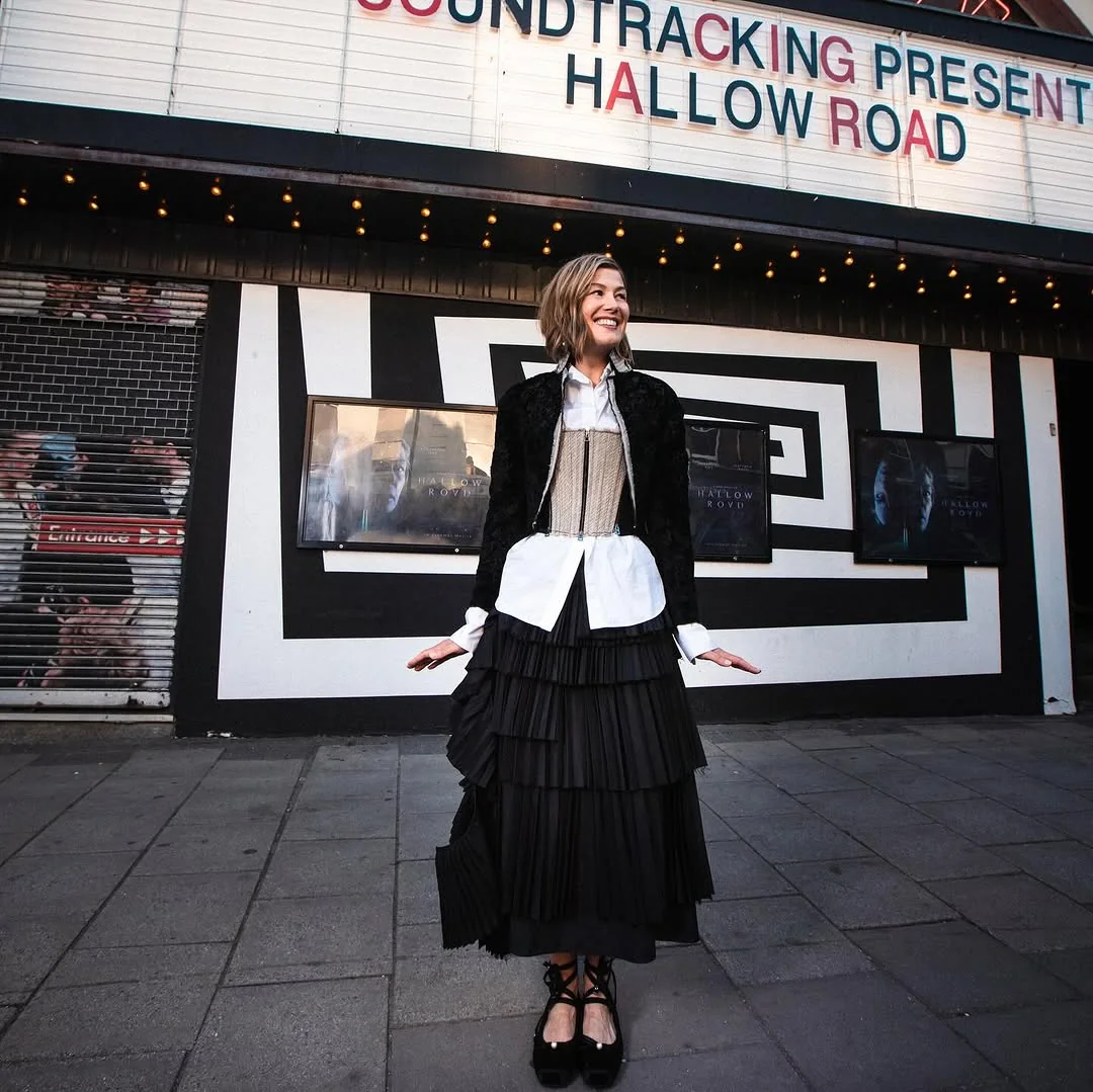 Rosamund Pike, 45 picture 1 of 2