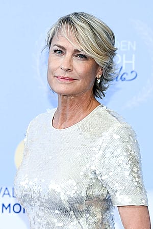 Robin Wright, 59'