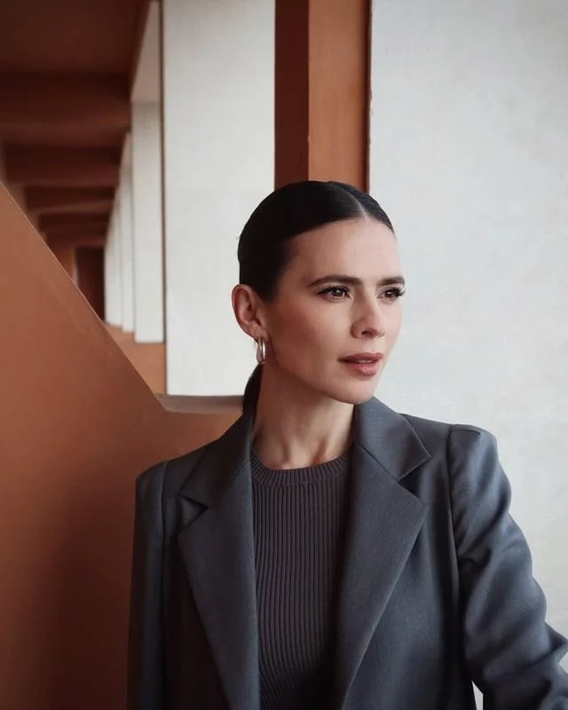 Hayley Atwell, 43 picture 2 of 5