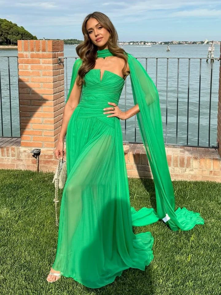 Jessica Alba, 44 picture 2 of 2