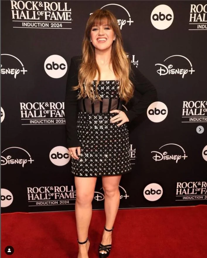 Kelly Clarkson, 42 picture 1 of 1