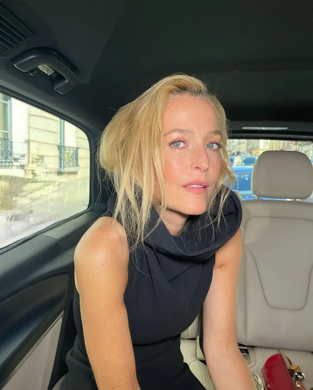 Gillian Anderson, 56 picture 6 of 6