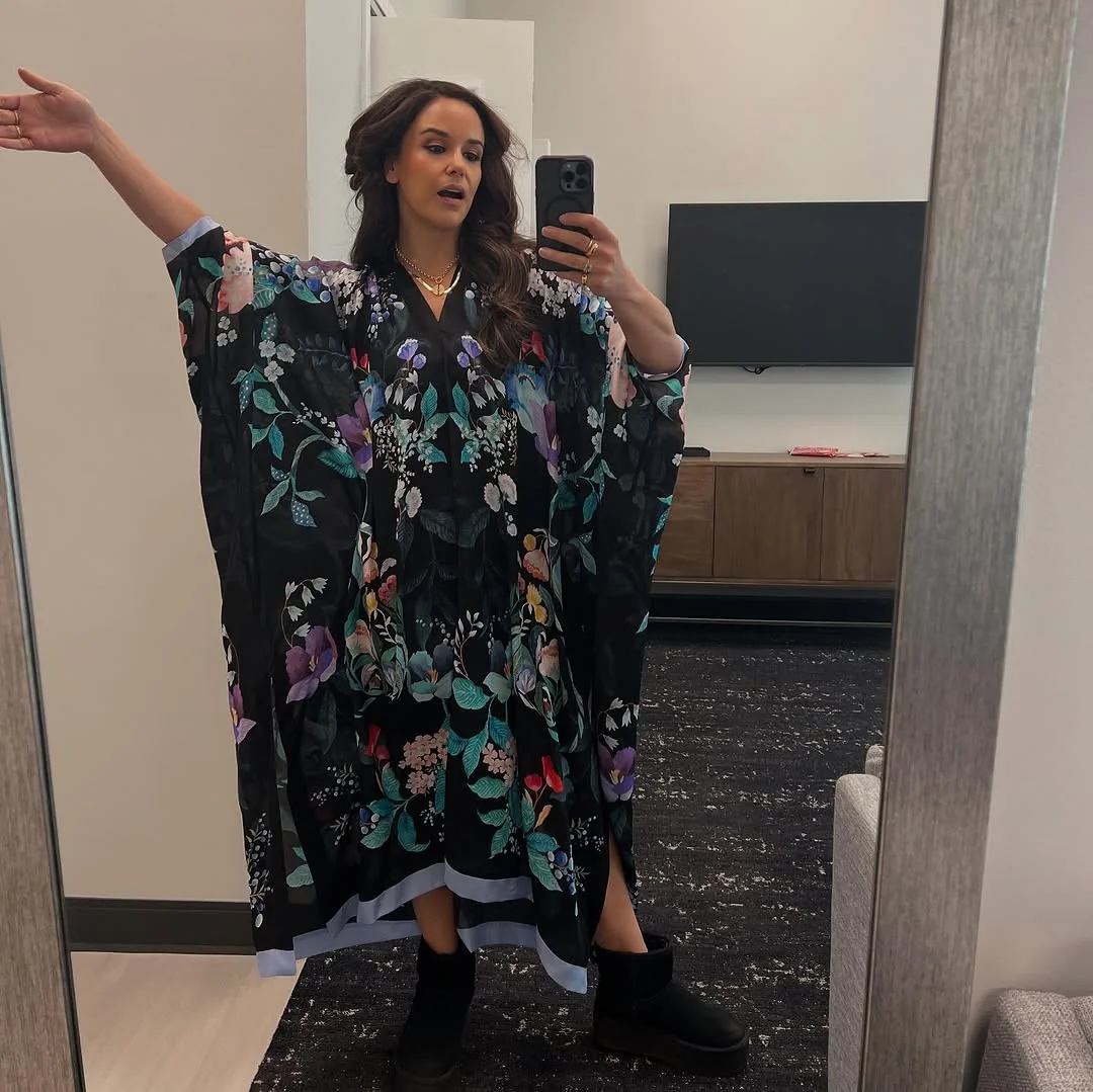 Melissa Fumero, 42 picture 3 of 4