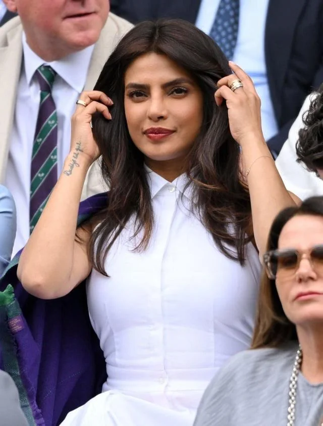 Priyanka Chopra, 42 picture 1 of 4