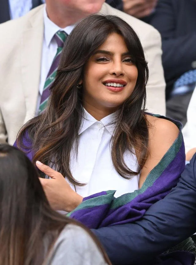 Priyanka Chopra, 42 picture 3 of 4