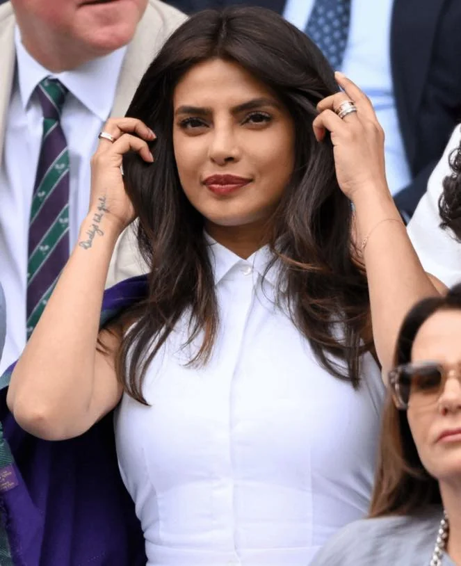 Priyanka Chopra Jonas, 42 picture 2 of 4