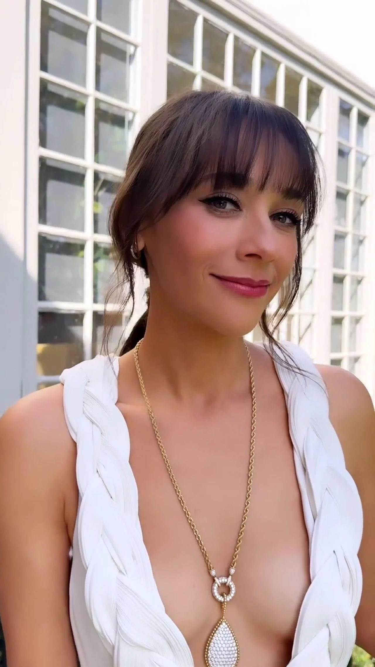 Rashida Jones, 48 picture 1 of 2